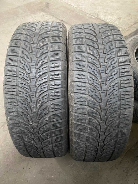 235/60R18 Dwie używane opony zimowe Bridgestone