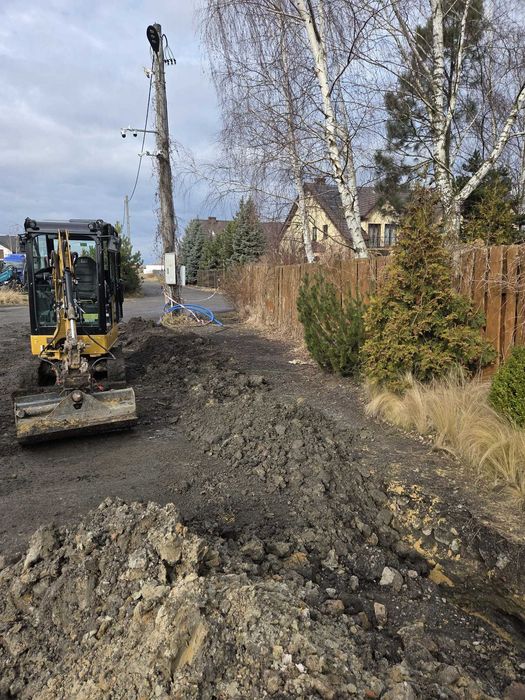 Usługi minikoparką oraz koparko-ładowarką, prace ziemne