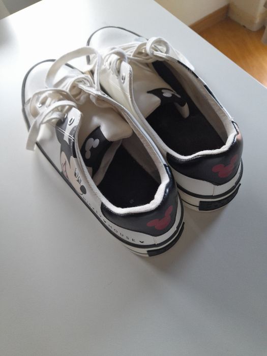 Tenis em bom estado