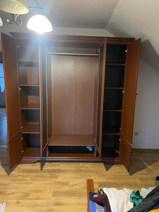 Szafa na ubrania 220x200