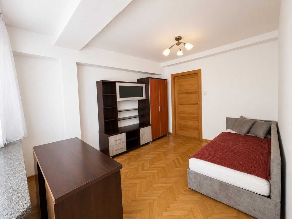 3 oddzielne pokoje | Muranów  |  Pieski Akceptowane | Dwa Balkony | Piwnica | Blisko Arkadii | Blisko Centrum  | Anielewicza