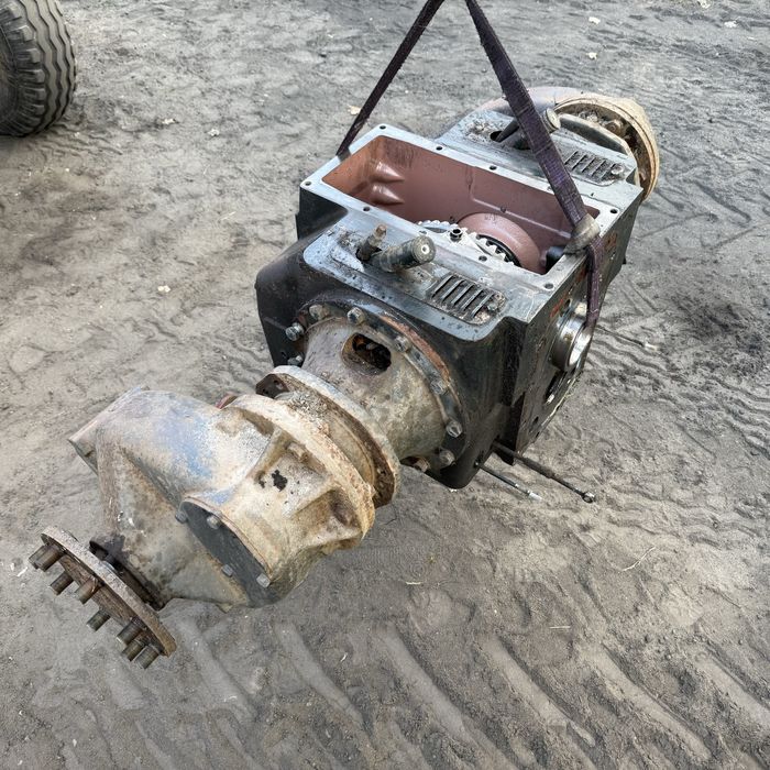 Tylny most ze zwolnicami Zetor 7211,6211,itp. do Ursus C-360