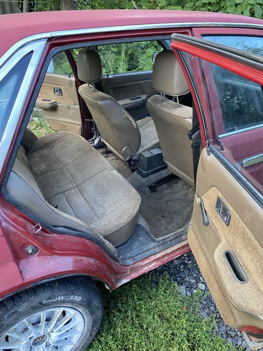 Mazda 323 автомобіль