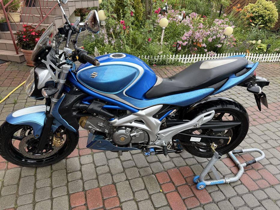 Suzuki gladius  sfv 650