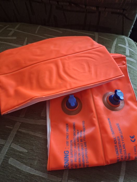 Нарукавники для плавання