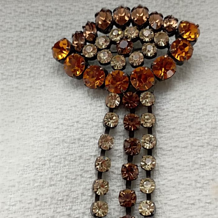 Брошь с подвесками времён СССР