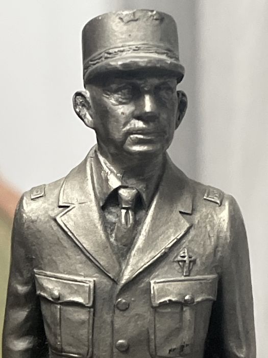 Stara figurka z cynku