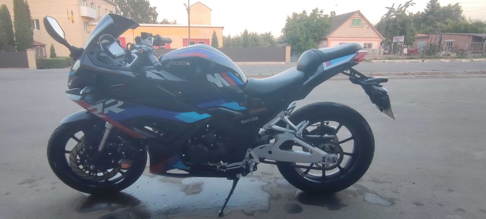 Мотоцикл Rider 250 RR