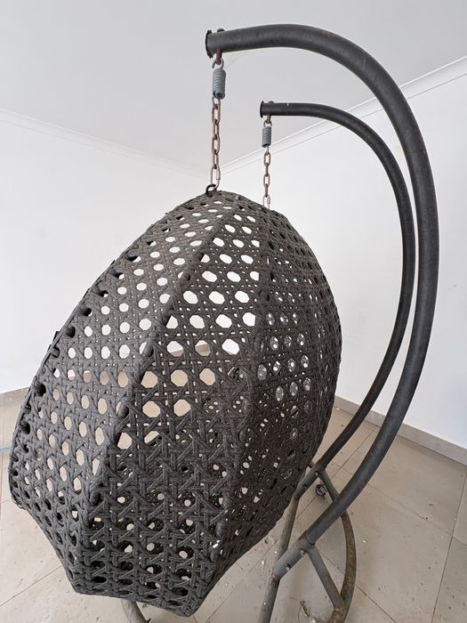 Baloiço jardim com almofadas