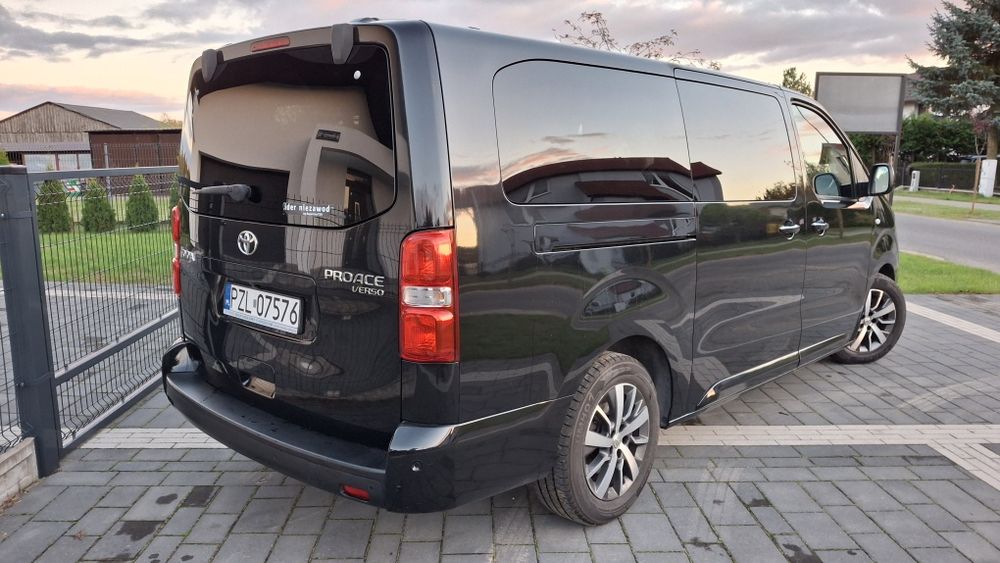 2018r. Toyota PROACE verso XENON automat 8 osobowy KAMERA