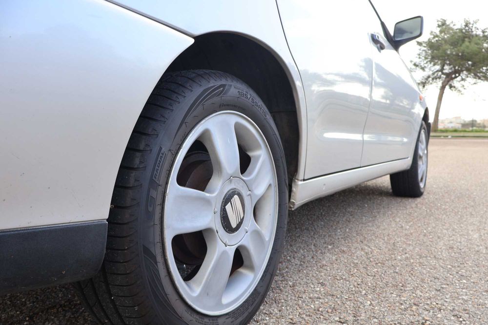 SEAT Cordoba / 1.4 i / 101 cv /1998