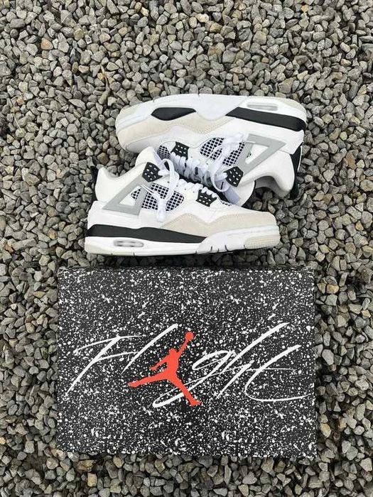 Jordan 4 retro Military black R.40.5