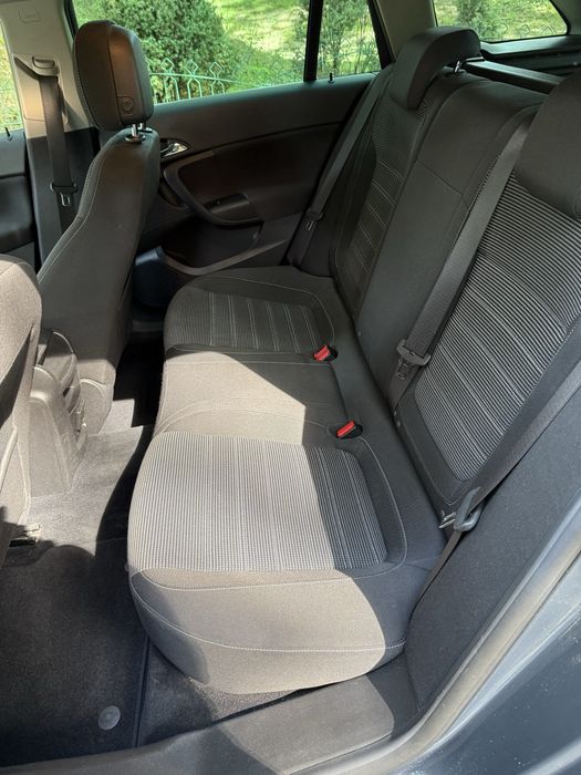 Opel insignia , ASO , nowy rozrzad Super Stan tylko 115 000 przebiegu