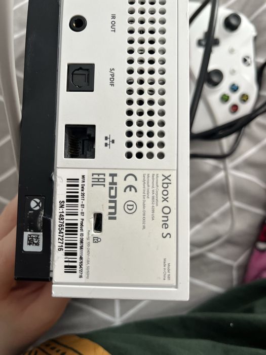 продам Xbox one s