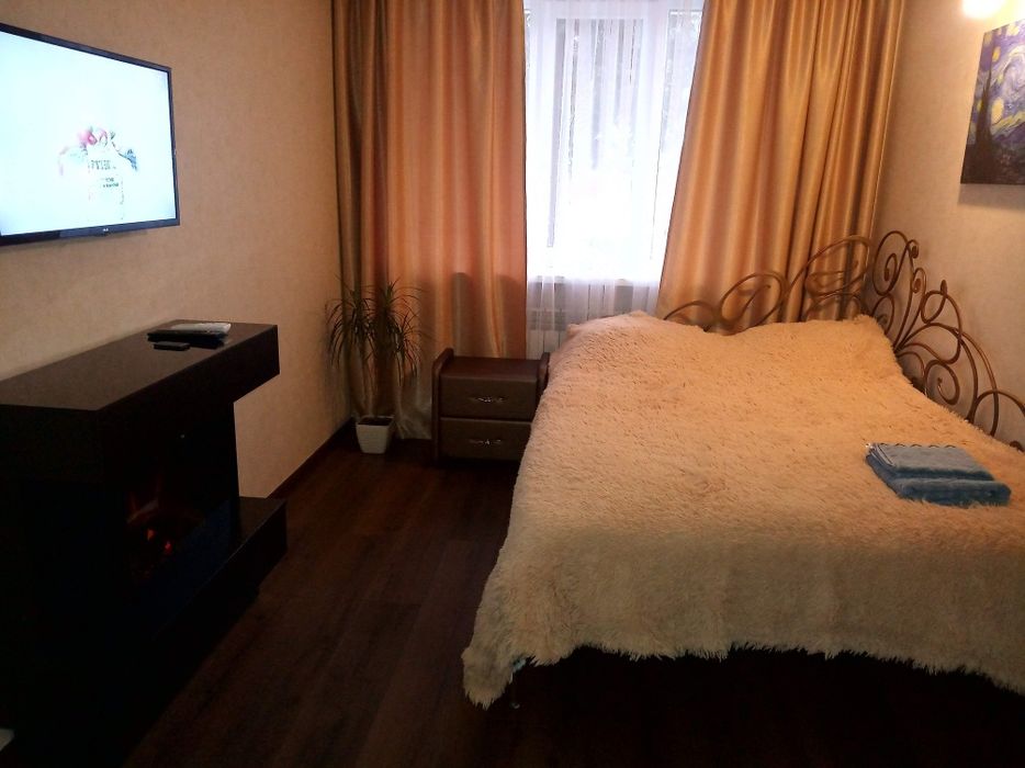 2 к квартира .  Дві окремі кімнати.Центр. Міська лікарня .ПогранАкадем