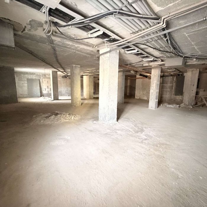 Продаж комерційного приміщення, район Тяжилів