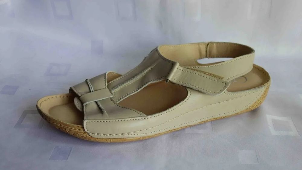 SKÓRZANE sandały damskie beż 37