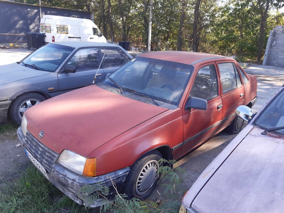 Opel Kadett 1.3 На полном ходу