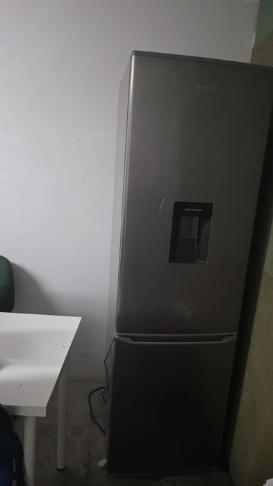 Frigorífico combinado c/ dispenser de água - garantia 3 anos