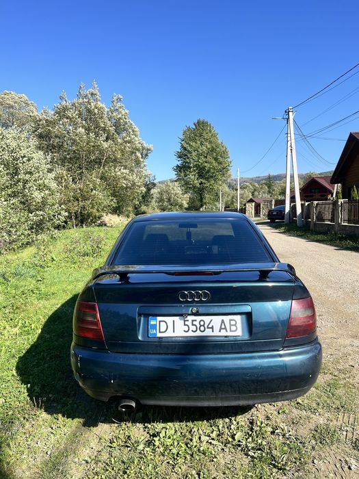 Авді а4 б5 1.6 газ/бензин
