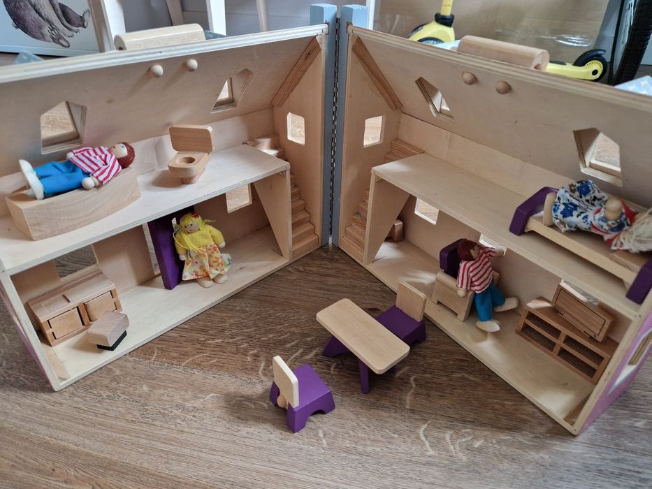 Melissa & Doug domek drewniany