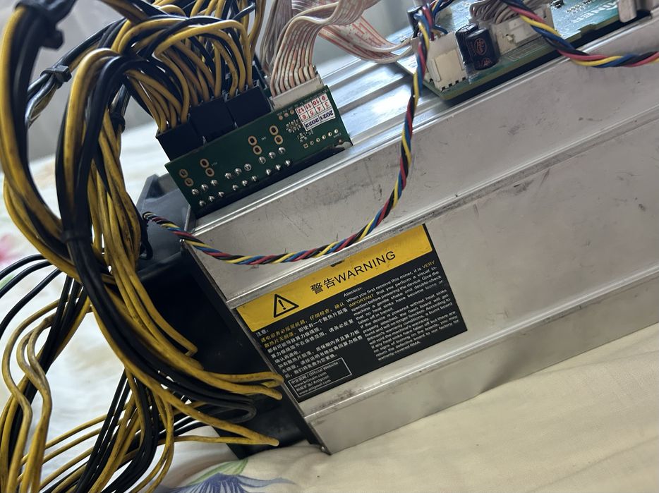 Асік Antminer S9 13.5T з блоком живлення робочий