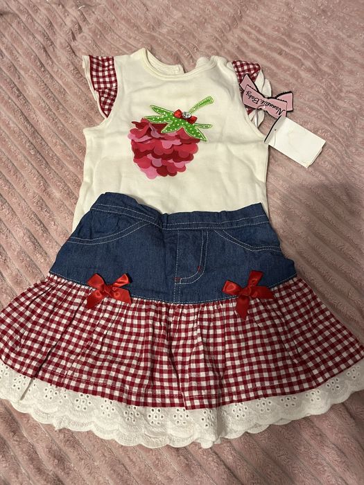 Новий костюм для дівчинки