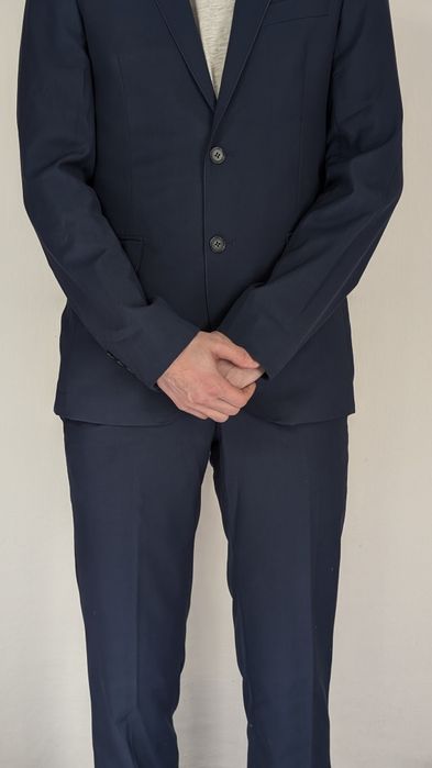 Продам чоловічий класичний костюм 48 розмір Winiar