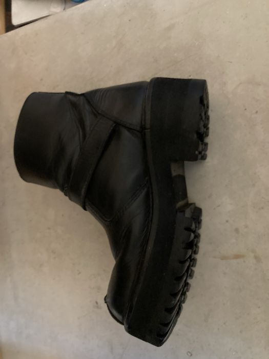 Botas em bom estado n 35 lindas