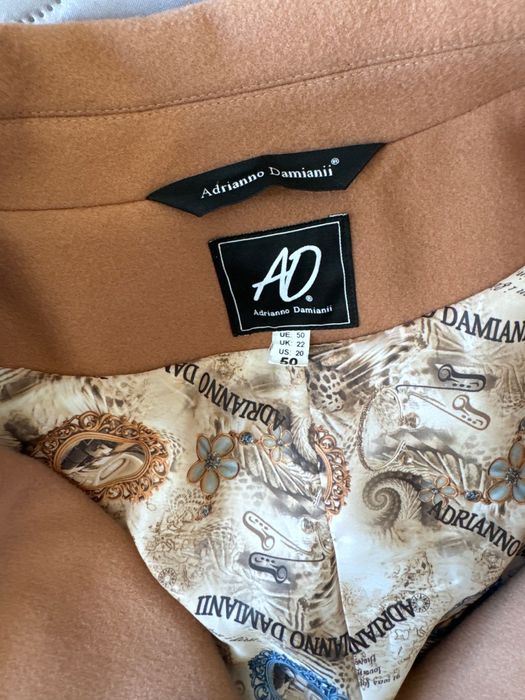 Płaszcz beżowy Adrianno