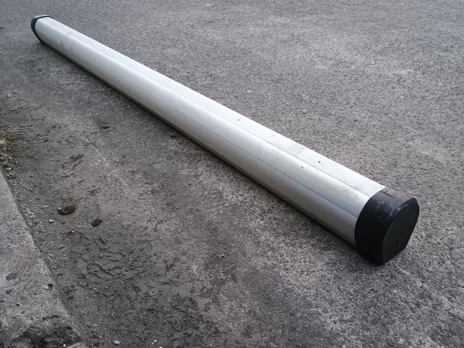 Belka zderzak do ciężarówki lub naczepy z mocowaniem -prawie nowa