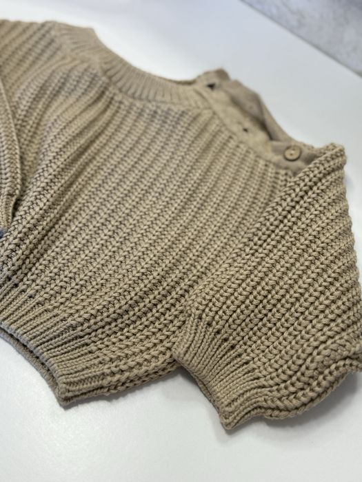 Светер вязанний 68