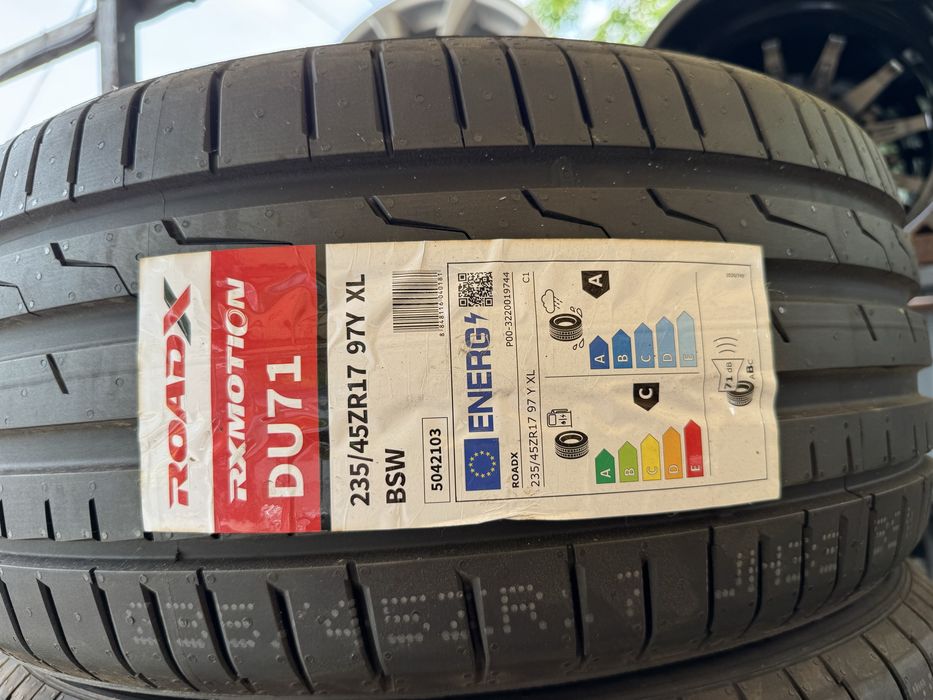 Nowe opony letnie 235/45/17 Roadx DU71