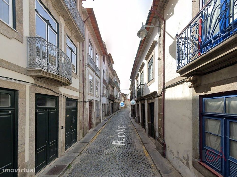 Apartamento T0+1 novo com varanda, equipado e mobilado, localizado ...