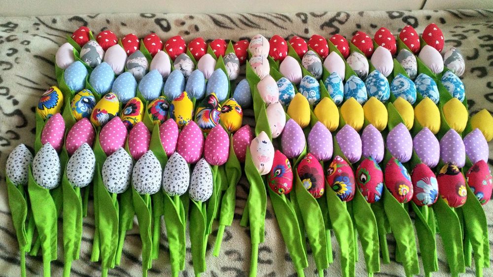 Tulipany kolorowe uszyte