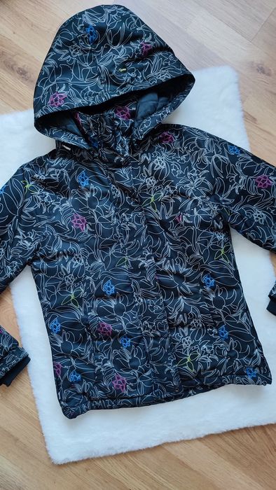 Czarna Kurtka a la narciarska Diverse z odpinanym kapturem