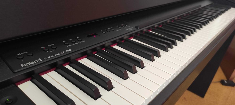 Piano Digital ROLAND F-130R