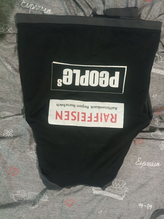 штани та пару кофт