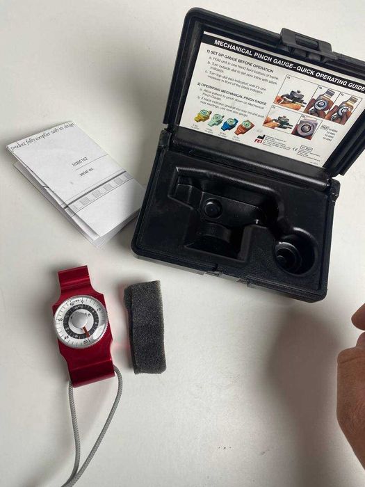 Nóż zaciskowy linii bazowej czerwony