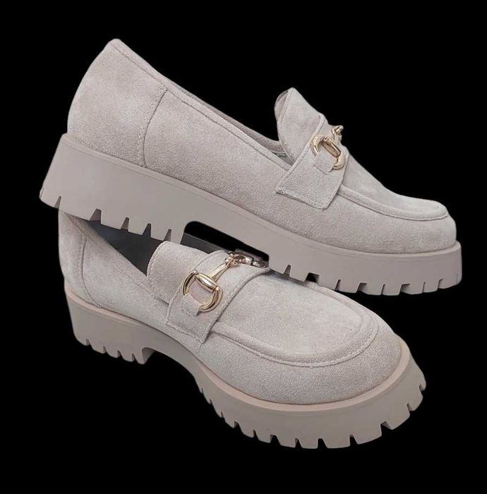 Beżowe buty mokasyny na platformie, R. 40