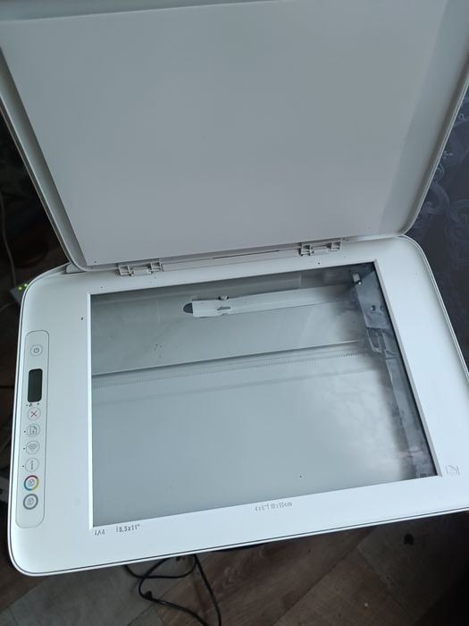 Продається багатофункціональний принтер HP DeskJet.
