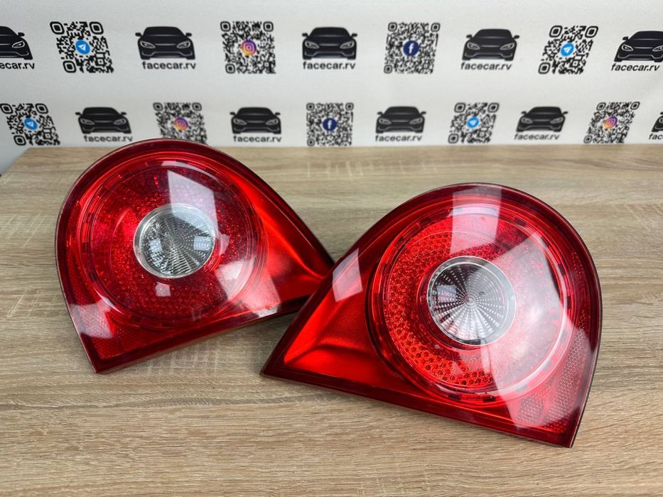 Внутрішні ліхтарі (фари) Volkswagen Golf 5 (V) в кришку багажника