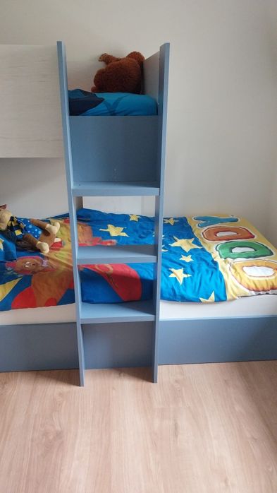 Cama de dois andares (Beliche)