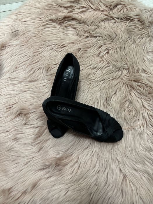 Buty na obcasie E-vie