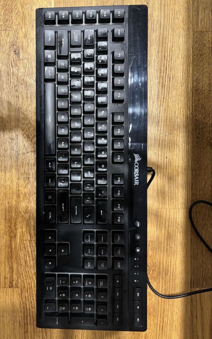 Corsair K55 – gamingowa klawiatura RGB, używana, sprawna