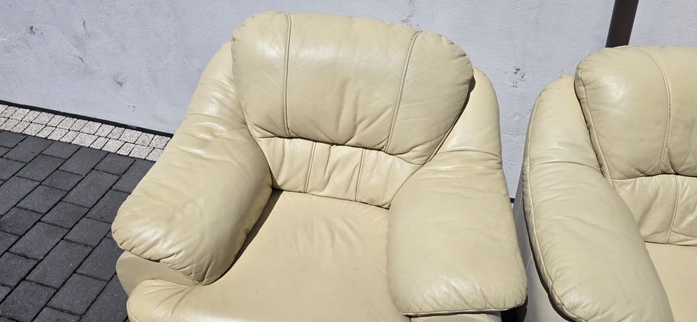 Komplet  wypoczynkowy  z skóry  3+2+1