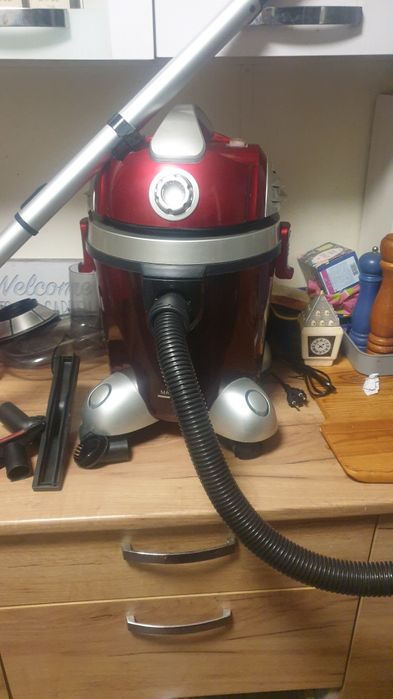 Пылесос с аквафильтром