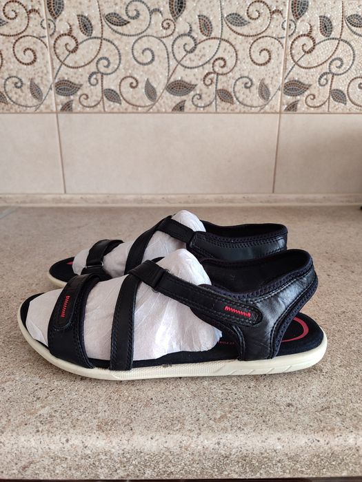 Босоніжки ECCO  р.40 довжина устілки 26 см.