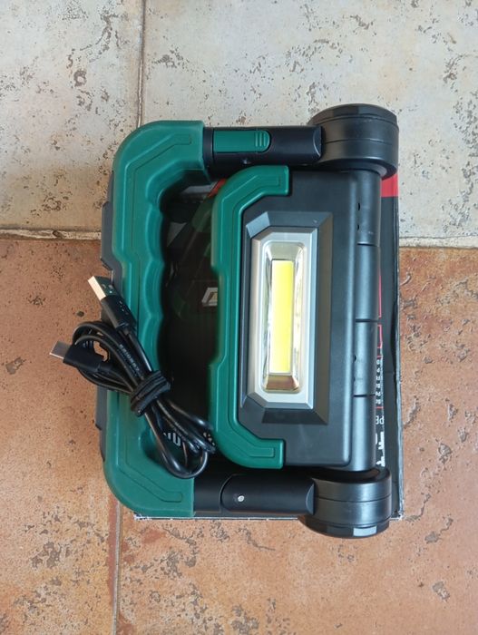 Foco Parkside com bateria interna456399434904381441