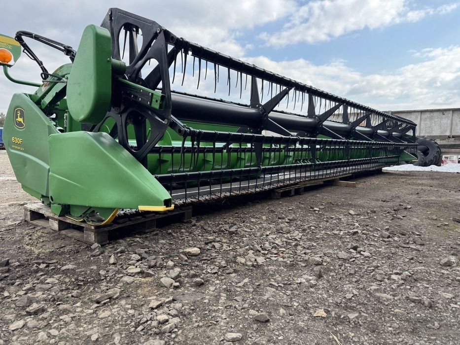 Жатка гідрофлекс з США, John deere F630 9м. соєва жатка.